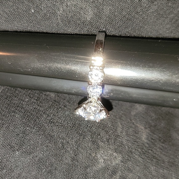 Cubic Zirconia Ring - Picture 10 of 12